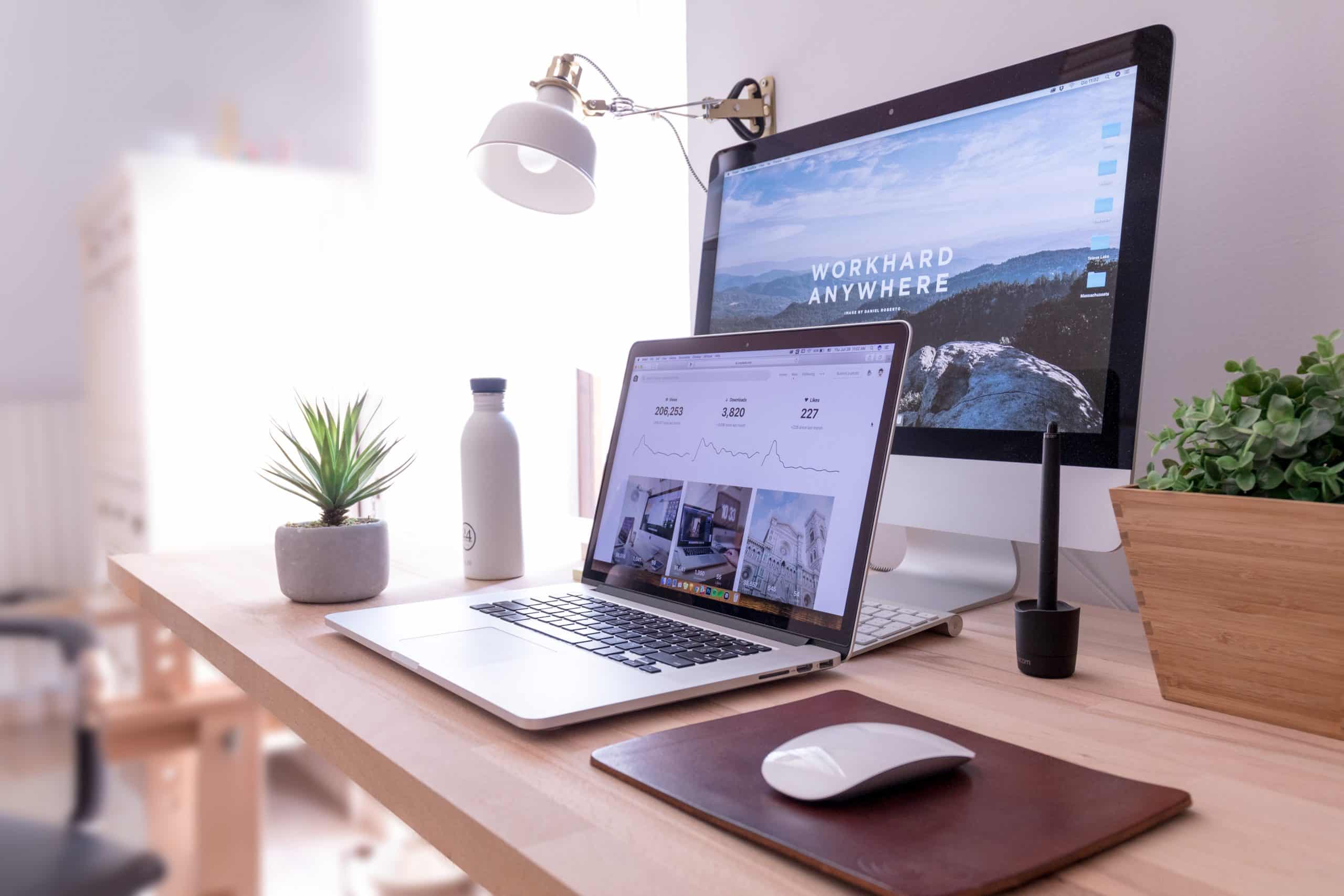 Bureau dans salon